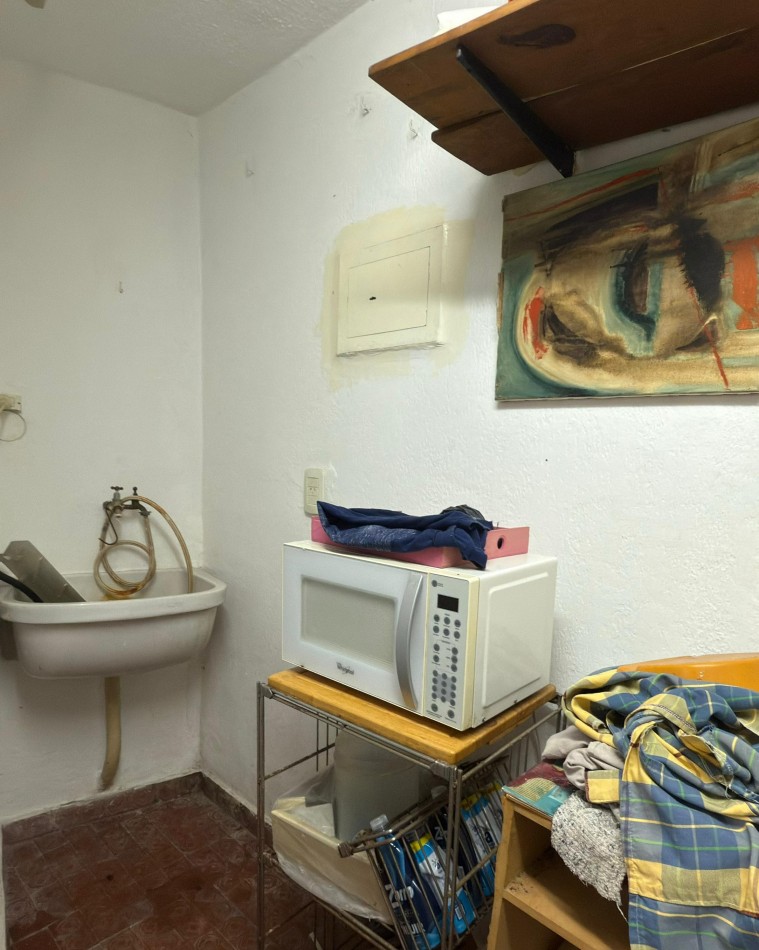 OPORTUNIDAD DE VENTA 2 CASAS JUNTAS EN BARRIO MARTIN CON COCHERA Y PILETA IDEAL 2 FAMILIAS o INSTITUCIONES