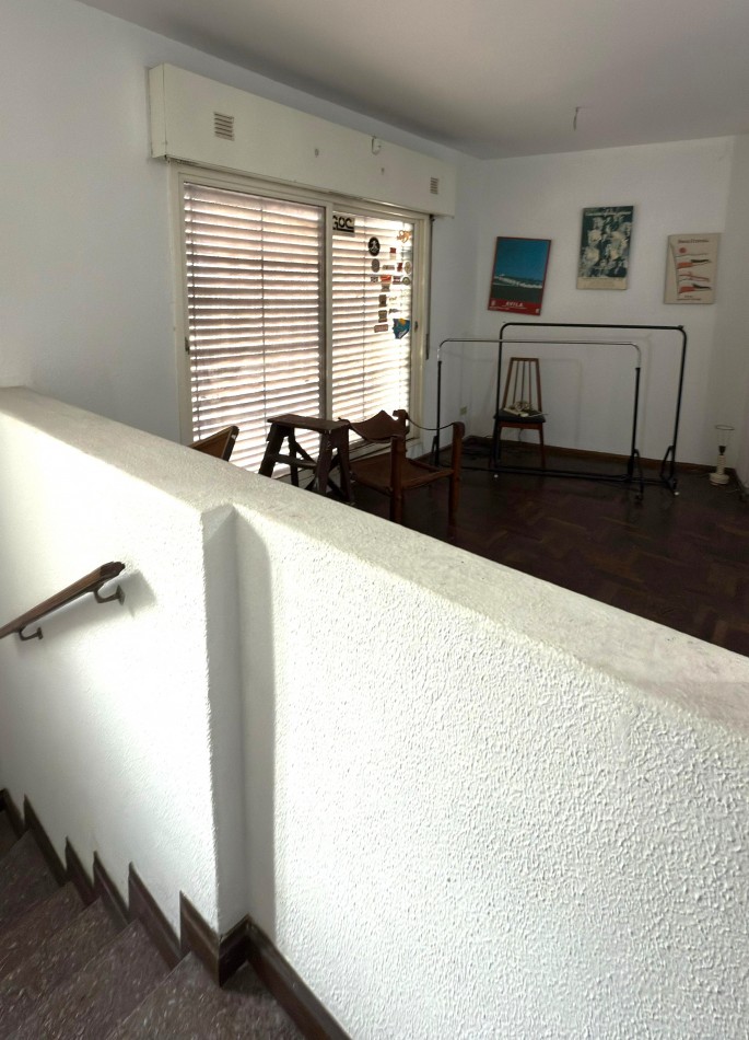 OPORTUNIDAD DE VENTA 2 CASAS JUNTAS EN BARRIO MARTIN CON COCHERA Y PILETA IDEAL 2 FAMILIAS o INSTITUCIONES