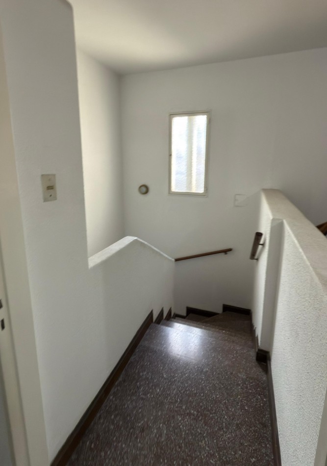 OPORTUNIDAD DE VENTA 2 CASAS JUNTAS EN BARRIO MARTIN CON COCHERA Y PILETA IDEAL 2 FAMILIAS o INSTITUCIONES