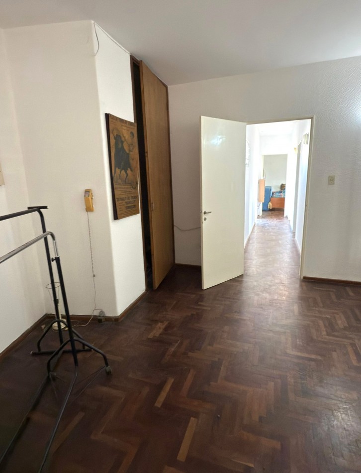 OPORTUNIDAD DE VENTA 2 CASAS JUNTAS EN BARRIO MARTIN CON COCHERA Y PILETA IDEAL 2 FAMILIAS o INSTITUCIONES