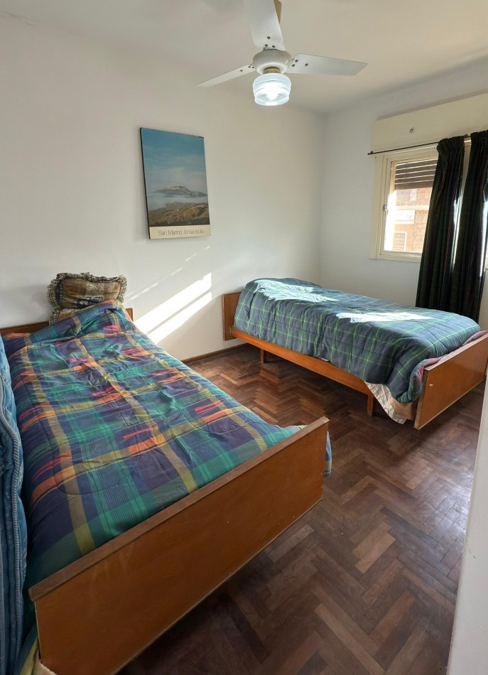 OPORTUNIDAD DE VENTA 2 CASAS JUNTAS EN BARRIO MARTIN CON COCHERA Y PILETA IDEAL 2 FAMILIAS o INSTITUCIONES