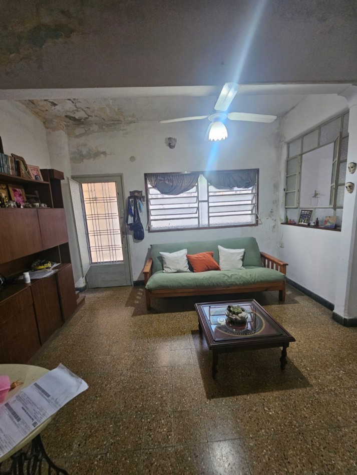 VENTA DEPARTAMENTO  DE PASILLO EN ZEBALLOS Y AVELLANEDA A RECICLAR