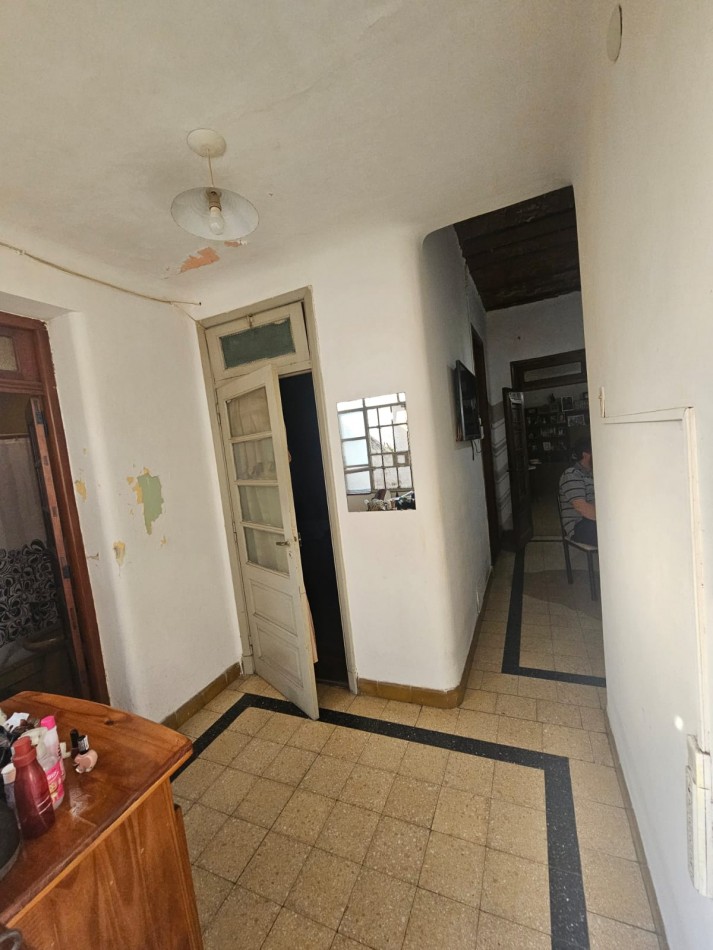 VENTA DEPARTAMENTO  DE PASILLO EN ZEBALLOS Y AVELLANEDA A RECICLAR