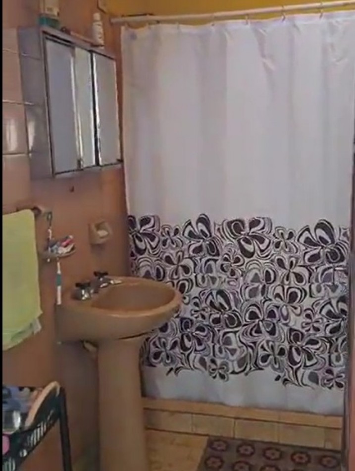 VENTA DEPARTAMENTO  DE PASILLO EN ZEBALLOS Y AVELLANEDA A RECICLAR