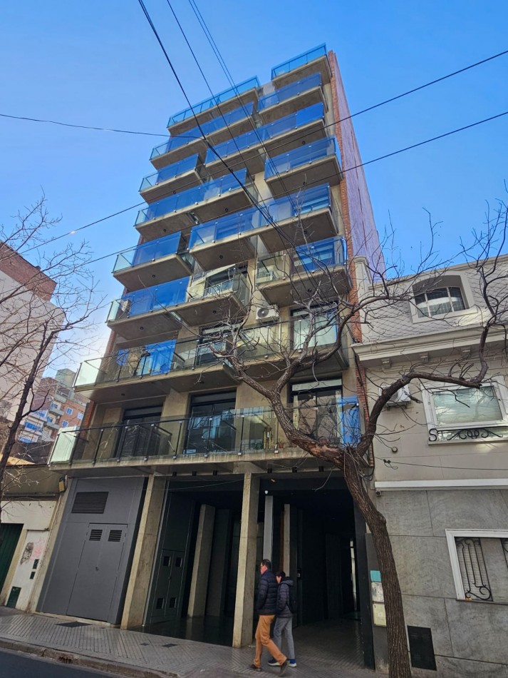 VENTA MONOAMBIENTE A ESTRENAR- 4to PISO dto F TORRE 1 CONTRAFRENTE 23m2.