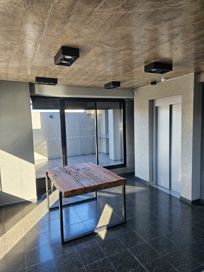 VENTA MONOAMBIENTE A ESTRENAR- 4to PISO dto F TORRE 1 CONTRAFRENTE 23m2.