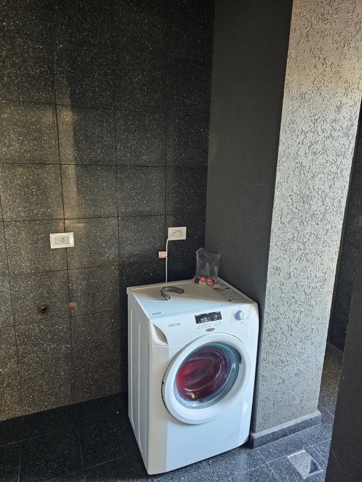 VENTA MONOAMBIENTE A ESTRENAR- 4to PISO dto F TORRE 1 CONTRAFRENTE 23m2.