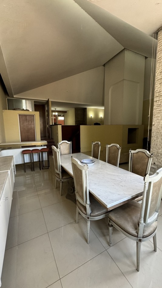 RETASADA CASA 3 DORMITORIOS CON GALPON.LAPRIDA 3034. GALPON y OFICINAS CON INGRESO INDEPENDIENTE