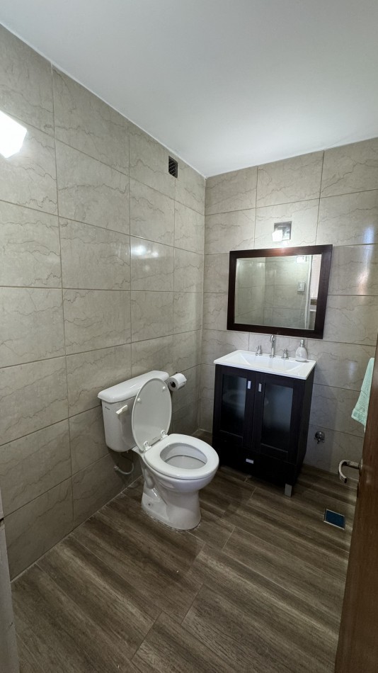 RETASADA CASA 3 DORMITORIOS CON GALPON.LAPRIDA 3034. GALPON y OFICINAS CON INGRESO INDEPENDIENTE