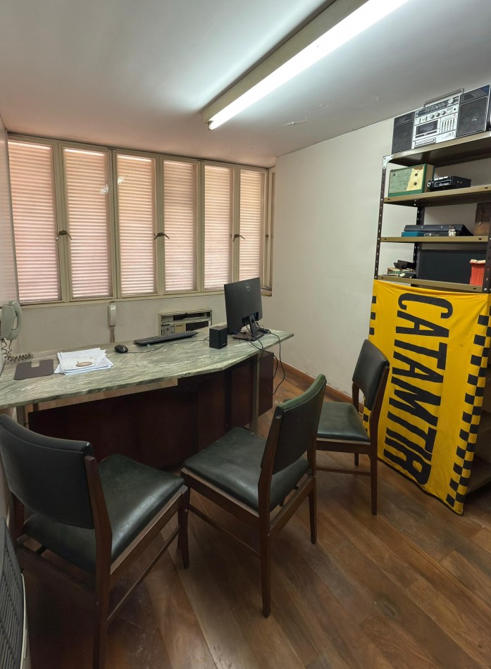 RETASADA CASA 3 DORMITORIOS CON GALPON.LAPRIDA 3034. GALPON y OFICINAS CON INGRESO INDEPENDIENTE