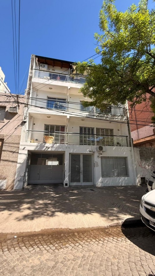 Dto 1 dorm Cochabamba y Necochea CON COCHERA