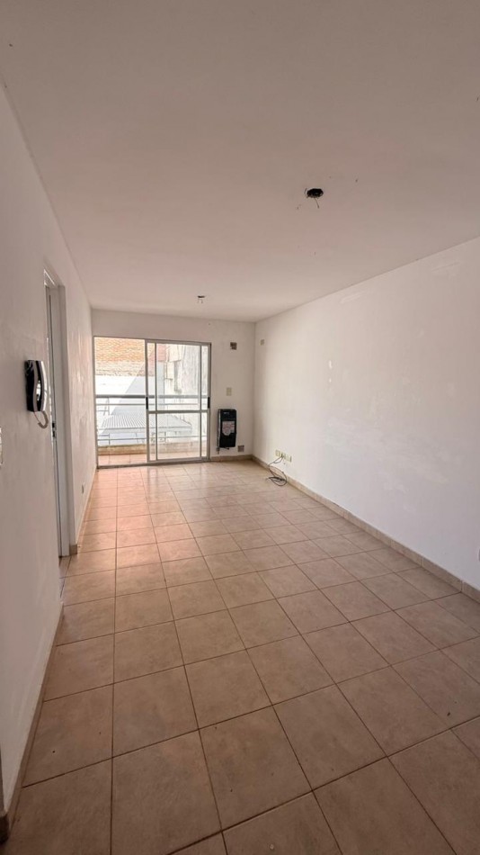 Dto 1 dorm Cochabamba y Necochea CON COCHERA