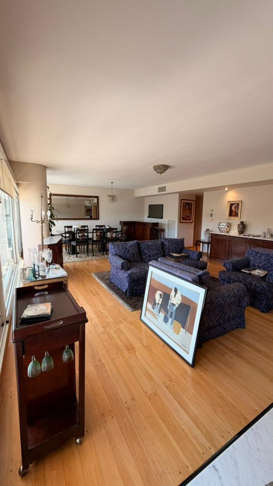 VENTA DEPARTAMENTO 3 DORMITORIOS, CALIDAD LATTUCA, PRIMERA LINEA DEL RIO 205 M2 EXCLUSIVOS MAS 36M2 DE COCHERA DOBLE Y BAULERA