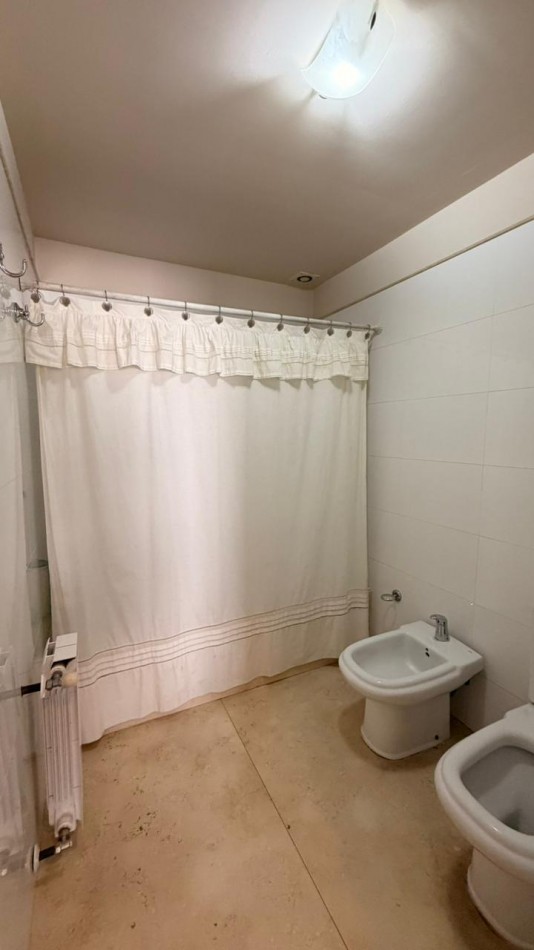 VENTA DEPARTAMENTO 3 DORMITORIOS, CALIDAD LATTUCA, PRIMERA LINEA DEL RIO 205 M2 EXCLUSIVOS MAS 36M2 DE COCHERA DOBLE Y BAULERA