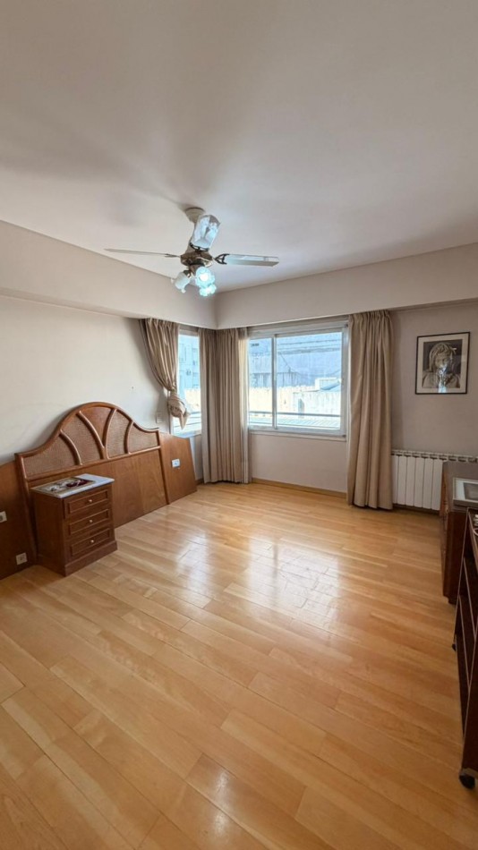 VENTA DEPARTAMENTO 3 DORMITORIOS, CALIDAD LATTUCA, PRIMERA LINEA DEL RIO 205 M2 EXCLUSIVOS MAS 36M2 DE COCHERA DOBLE Y BAULERA