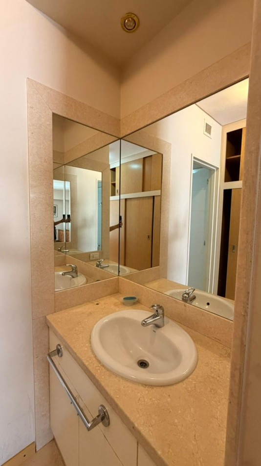 VENTA DEPARTAMENTO 3 DORMITORIOS, CALIDAD LATTUCA, PRIMERA LINEA DEL RIO 205 M2 EXCLUSIVOS MAS 36M2 DE COCHERA DOBLE Y BAULERA