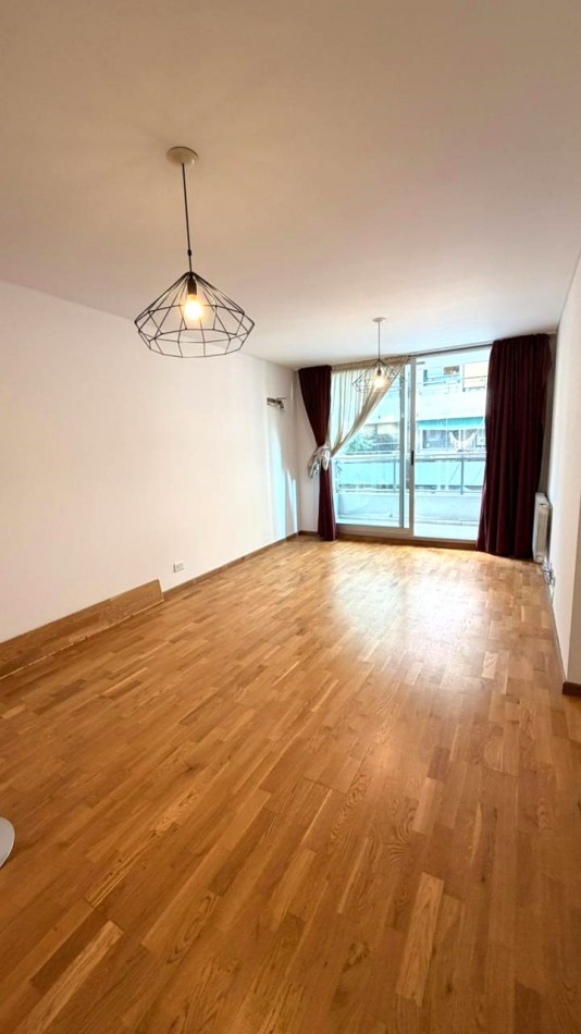 VENTA DEPARTAMENTO 1 DORMITORIO AL FRENTE CON COCHERA A METROS DEL MONUMENTO