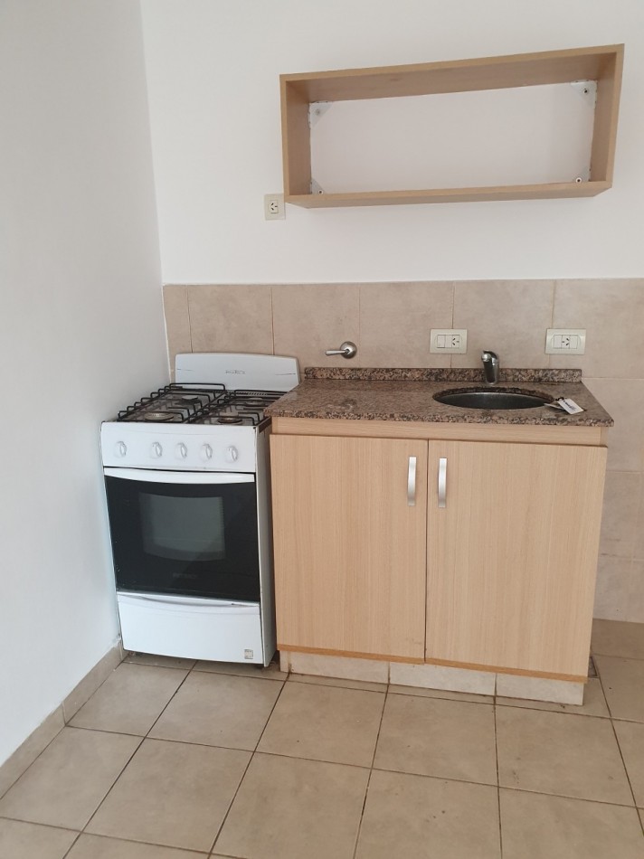 Dto 1 dorm Cochabamba y Necochea CON COCHERA