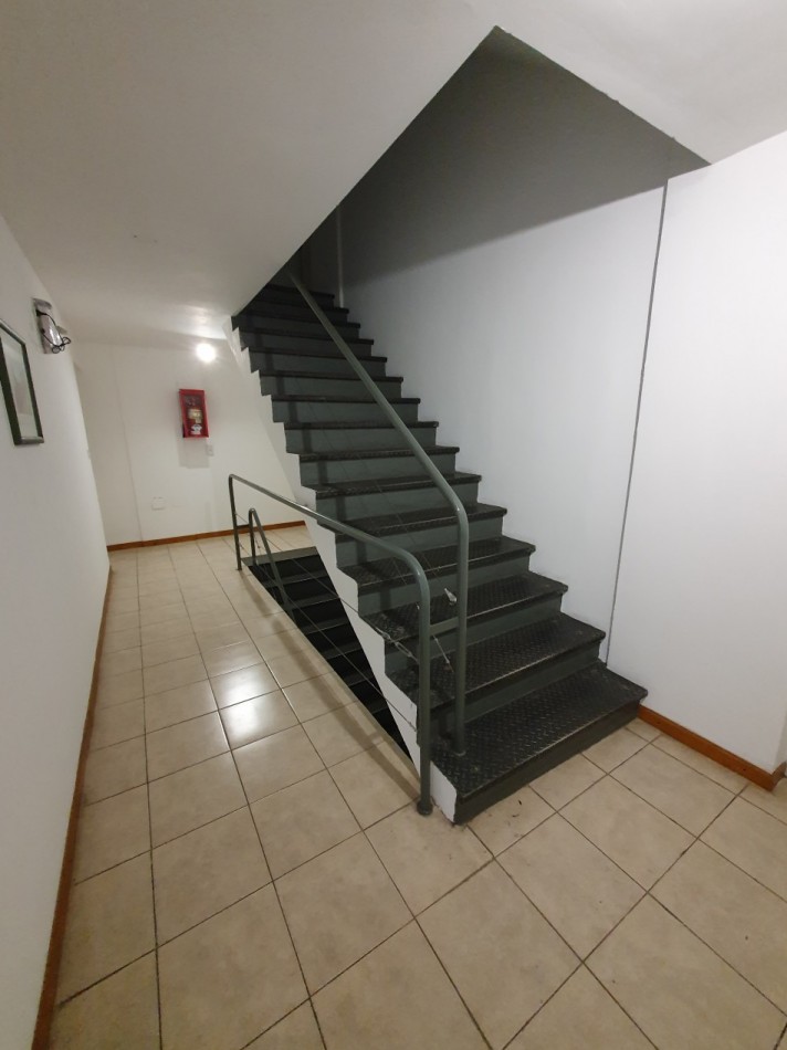 Dto 1 dorm Cochabamba y Necochea CON COCHERA