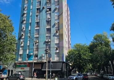 VENTA DEPARTAMENTO  2 o 3 DORMITORIOS EN SAN MARTIN Y GARAY a RECICLAR. OPORTUNIDAD DE INVERSION